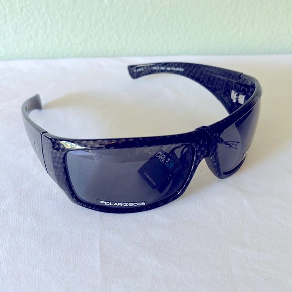 Carve polarized gloss black/grey subtle check design - Picture 1 of 4